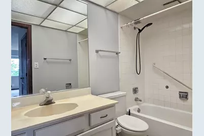 350 Plum Creek Drive #305, Wheeling, IL 60090 - Photo 17