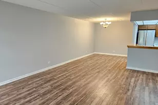 350 Plum Creek Dr, Wheeling, IL 60090 - Photo 13