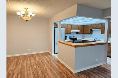 350 Plum Creek Drive #305, Wheeling, IL 60090 - Photo 9