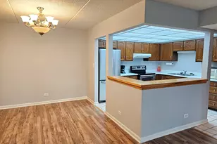350 Plum Creek Dr, Wheeling, IL 60090 - Photo 9
