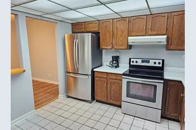 350 Plum Creek Drive #305, Wheeling, IL 60090 - Photo 5