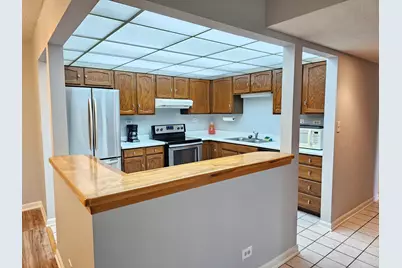 350 Plum Creek Drive #305, Wheeling, IL 60090 - Photo 7