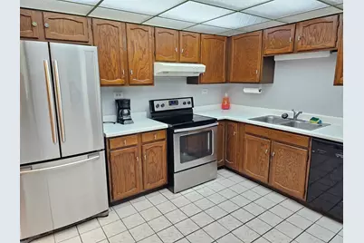 350 Plum Creek Drive #305, Wheeling, IL 60090 - Photo 3
