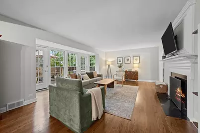 975 Inverlieth Terrace, Lake Forest, IL 60045 - Photo 7