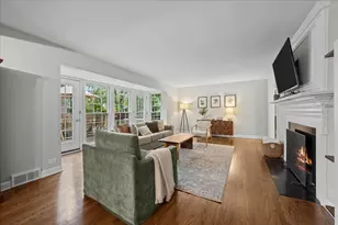 975 Inverlieth Terrace, Lake Forest, IL 60045 - Photo 7