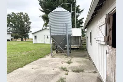 1698 E 1400 North Road, Watseka, IL 60970 - Photo 55