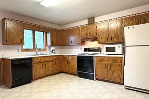 1698 E 1400 North Rd, Watseka, IL 60970 - Photo 11