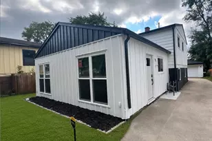 290 Merrill Ave, Calumet City, IL 60409 - Photo 1