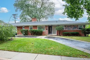 6756 N Keating Ave, Lincolnwood, IL 60712 - Photo 1