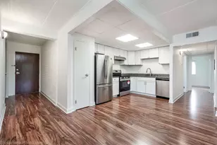 3856 S Parkway Dr, Northbrook, IL 60062 - Photo 9