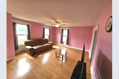 612 Page Avenue, Elgin, IL 60120 - Photo 3