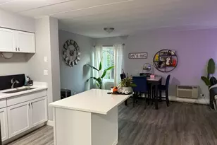 1060 N Mill St, Naperville, IL 60563 - Photo 3
