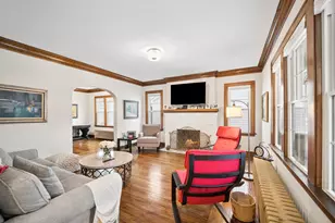 283 N Michigan Ave, Elmhurst, IL 60126 - Photo 3