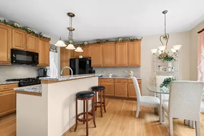 20 Bridlepath Drive, Lindenhurst, IL 60046 - Photo 9