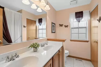 20 Bridlepath Drive, Lindenhurst, IL 60046 - Photo 19