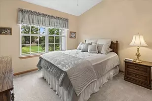 20 Bridlepath Dr, Lindenhurst, IL 60046 - Photo 17