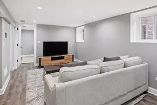 5152 W Warwick Ave, Chicago, IL 60641 - Photo 23