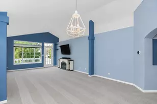 31802 McCormick Ln, Warrenville, IL 60555 - Photo 5