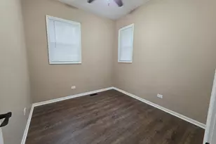 214 Franklin St, Waukegan, IL 60085 - Photo 13