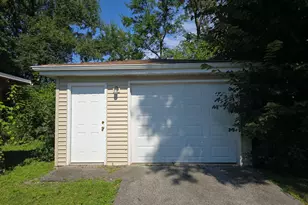 132 Shabbona Dr, Park Forest, IL 60466 - Photo 21