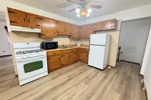 1406 Kaskaskia Ave, Elgin, IL 60123 - Photo 7
