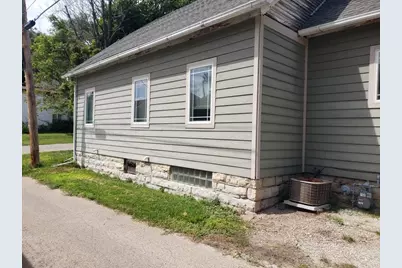 438 Tonti Street, Lasalle, IL 61301 - Photo 5