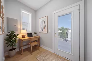 2442 W Wilson Ave, Chicago, IL 60625 - Photo 7