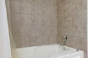 1645 W Ogden Ave, Chicago, IL 60612 - Photo 15