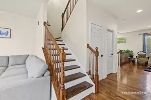 815 Lewisburg Ln, Aurora, IL 60504 - Photo 15