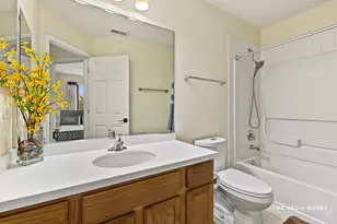 815 Lewisburg Ln, Aurora, IL 60504 - Photo 23