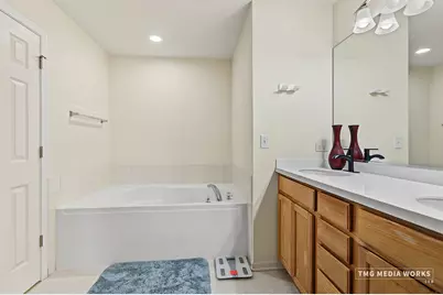 815 Lewisburg Lane, Aurora, IL 60504 - Photo 19
