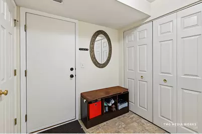 815 Lewisburg Lane, Aurora, IL 60504 - Photo 29