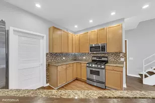 912 W Chicago Ave, Chicago, IL 60642 - Photo 13