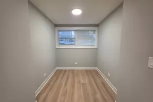 2442 W Wilson Ave, Chicago, IL 60625 - Photo 3