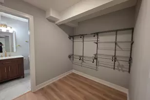 2442 W Wilson Ave, Chicago, IL 60625 - Photo 11