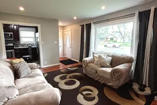 333 S Yale Ave, Addison, IL 60101 - Photo 5