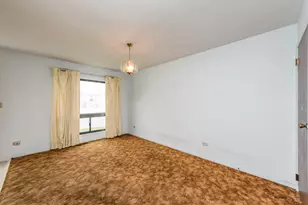 4111 Brentwood Ln, Waukegan, IL 60087 - Photo 9