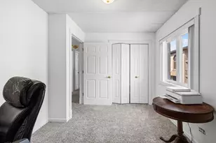 6248 S Gullikson Rd, Chicago, IL 60638 - Photo 5
