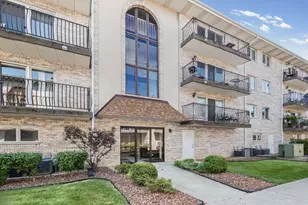 6248 S Gullikson Rd, Chicago, IL 60638 - Photo 1