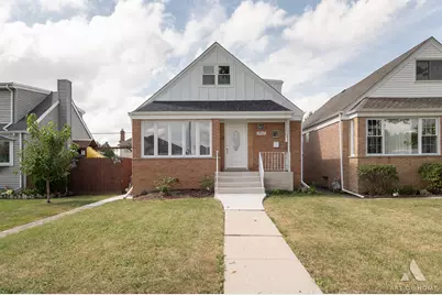 7712 Nagle Avenue, Burbank, IL 60459 - Photo 1