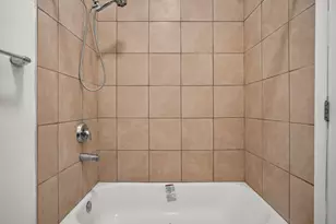 4322 S Berkeley Ave, Chicago, IL 60653 - Photo 15