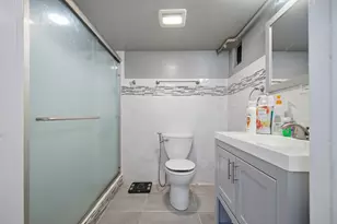 6230 W Foster Ave, Chicago, IL 60630 - Photo 17