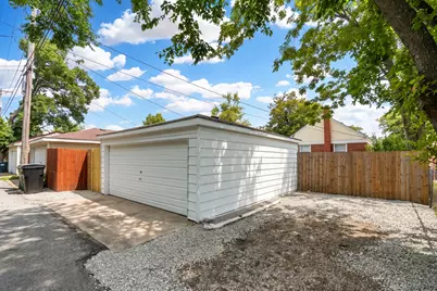 8821 S Eggleston Avenue, Chicago, IL 60620 - Photo 23