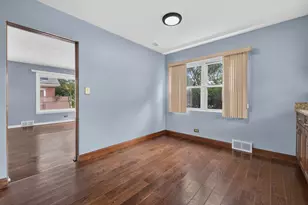 816 S La Grange Rd, La Grange, IL 60525 - Photo 7