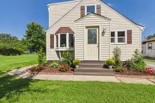 856 Marie Ave, Machesney Park, IL 61115 - Photo 1