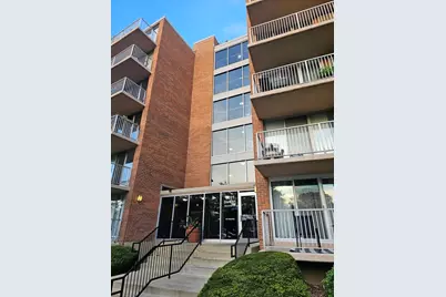 2201 S Stewart Avenue S #6H, Lombard, IL 60148 - Photo 1