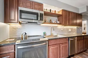 1450 Plymouth Pl, Glenview, IL 60025 - Photo 11