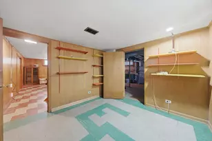8818 S Sacramento Ave, Evergreen Park, IL 60805 - Photo 19