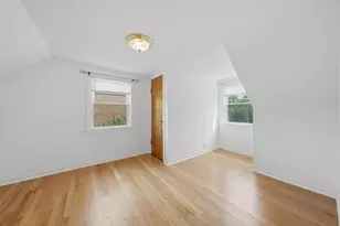 8818 S Sacramento Ave, Evergreen Park, IL 60805 - Photo 13