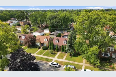 8818 S Sacramento Avenue, Evergreen Park, IL 60805 - Photo 3